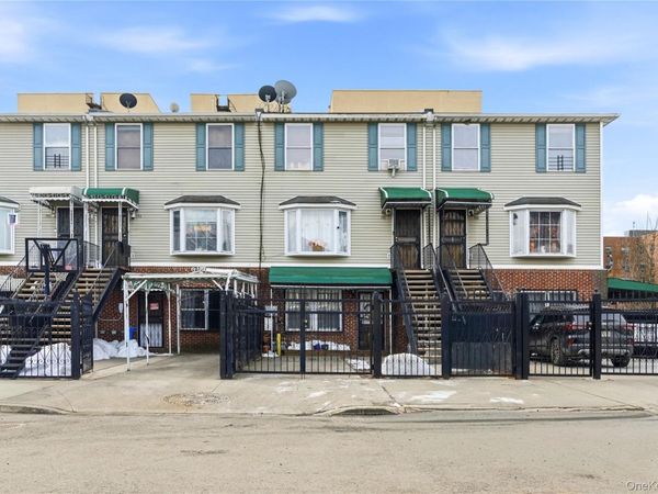 592 Beech Terrace , Bronx, NY 10454