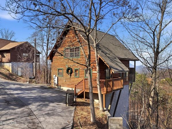 2856 Eagle Crest Way, Sevierville, TN 37876