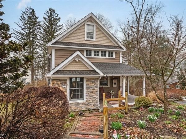 17 Rosemont Ave, West Milford, NJ 07480