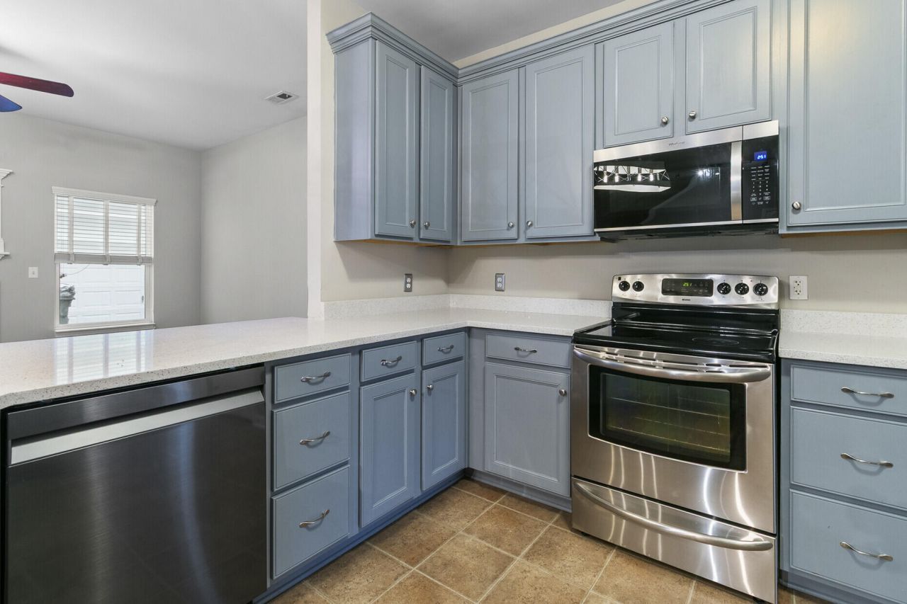 7492 Northgate Drive Photo 16