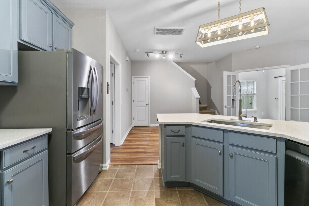 7492 Northgate Drive Photo 19