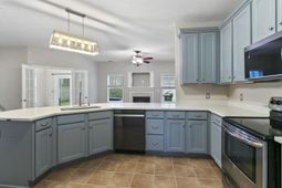 7492 Northgate Drive photo 4