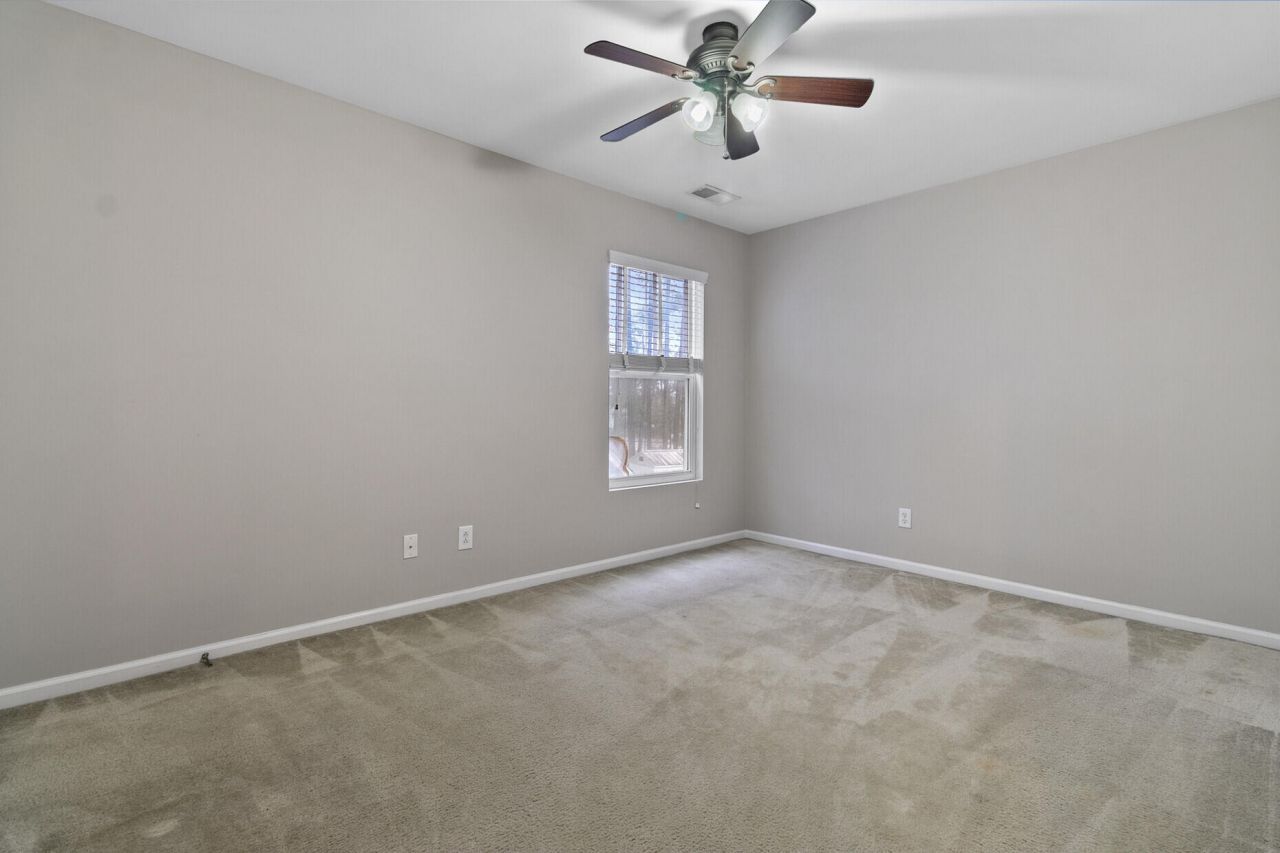 7492 Northgate Drive Photo 29