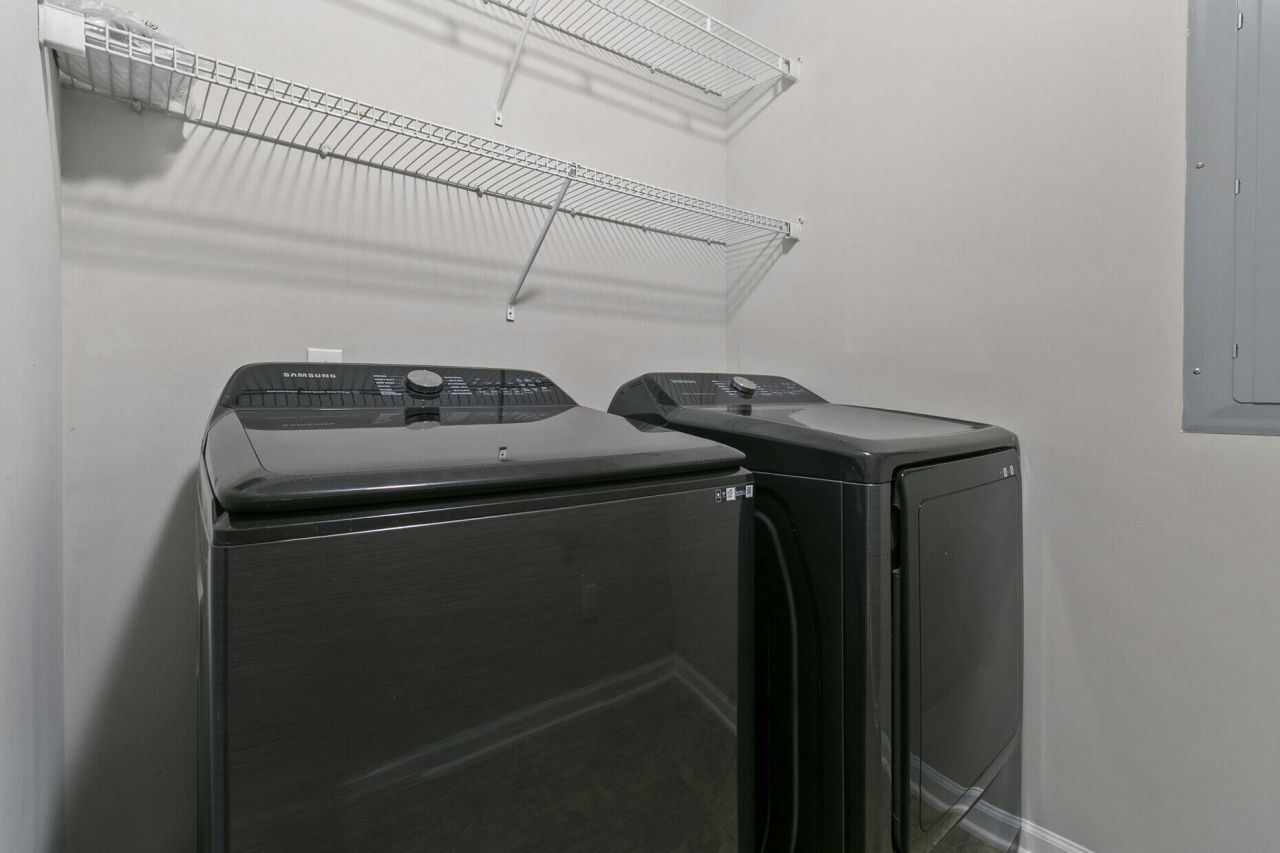 7492 Northgate Drive Photo 31