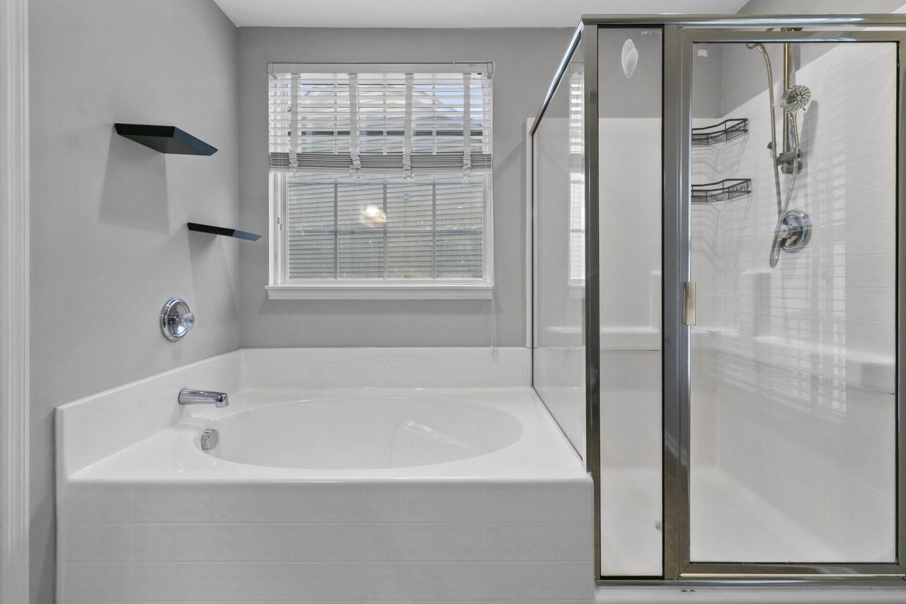 7492 Northgate Drive Photo 39