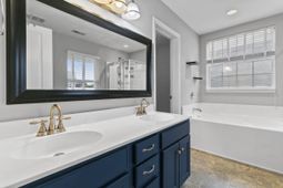 7492 Northgate Drive photo 4