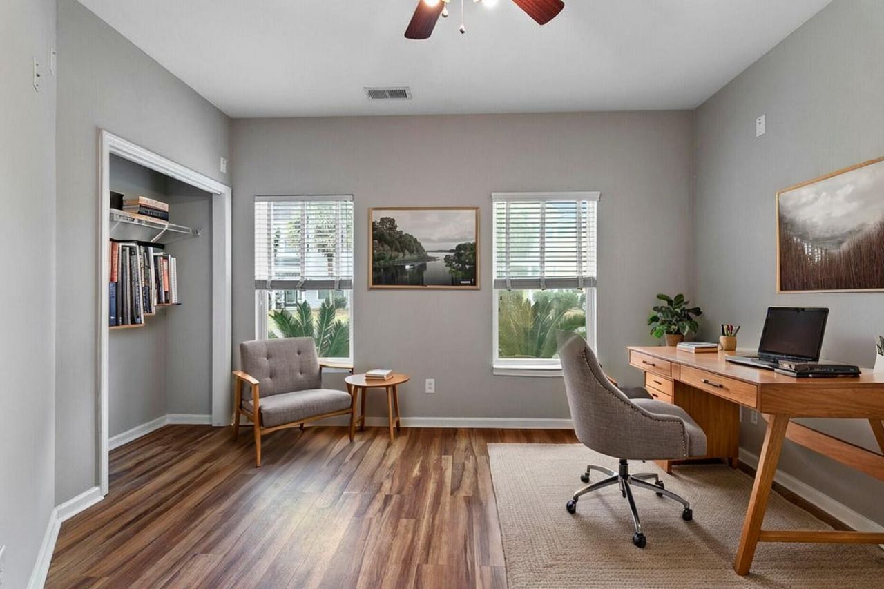 7492 Northgate Drive Photo 9