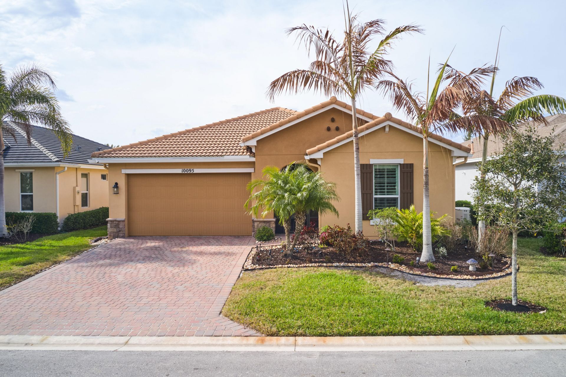 10095 SW Oak Tree Circle, Port Saint Lucie, FL 34987 Photo