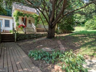 1592 WHITE OAK ROAD, STRASBURG, PA 17579