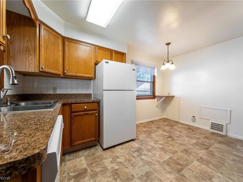 2606 Russell Avenue, Parma, OH 44134 Photo 8