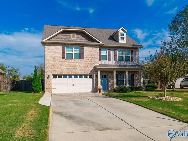 2943 Magnolia Park Drive, Owens Cross Roads, AL 35763