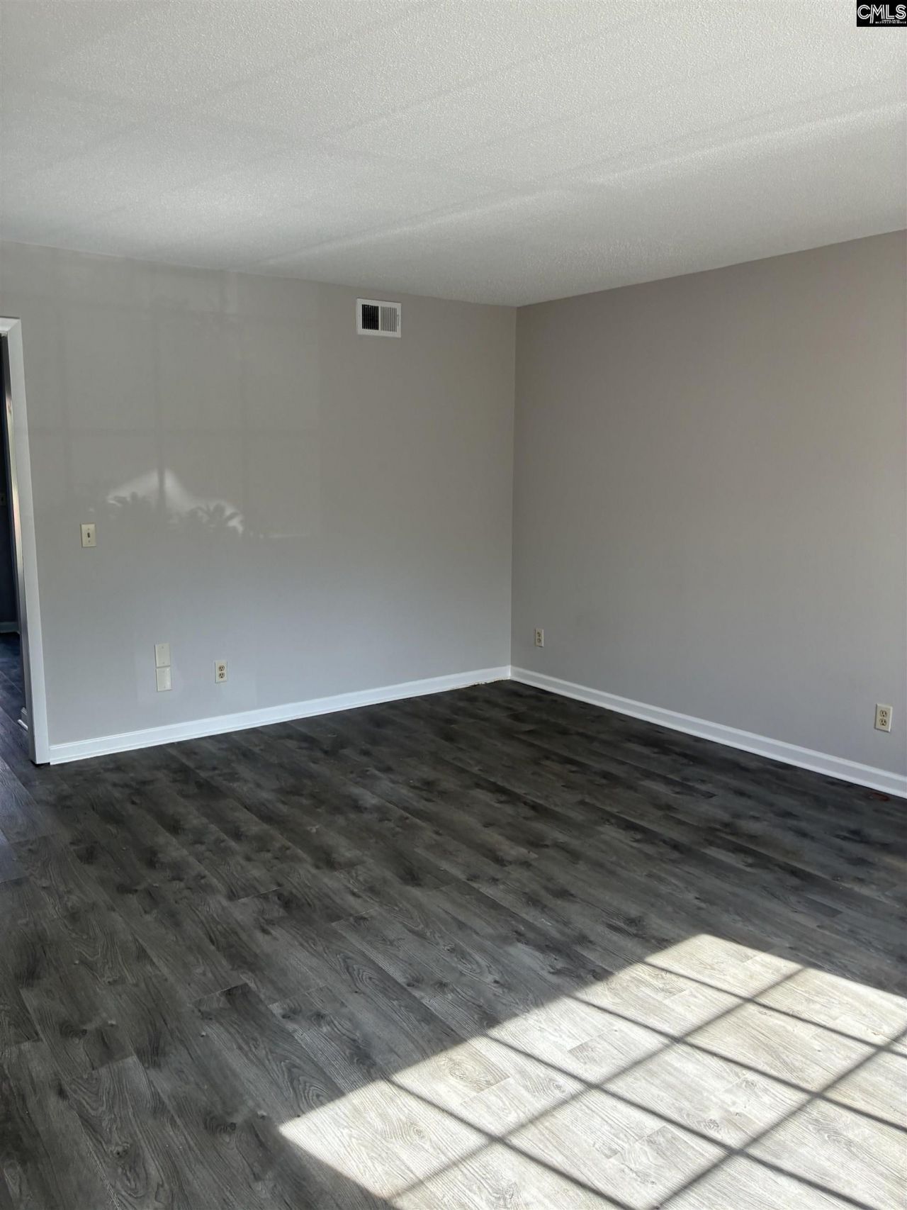 1613 Ashford Lane Photo 4