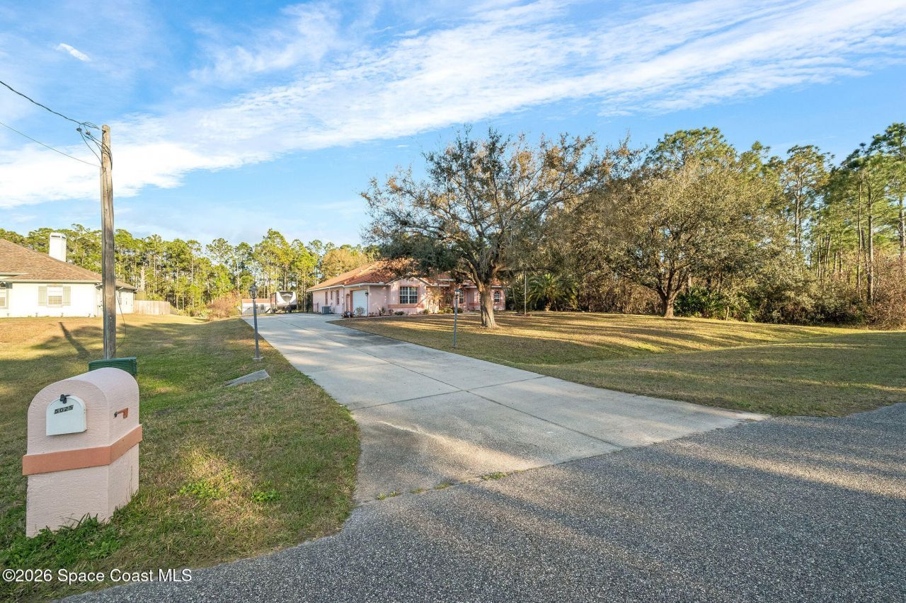 5025 Fawn Lake Boulevard, Mims, FL 32754 Photo