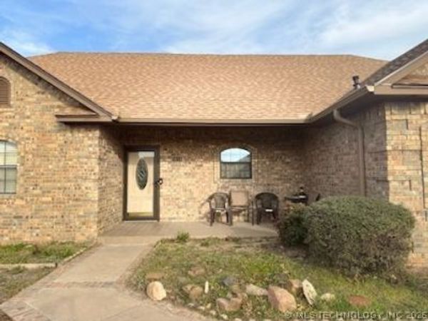 1614 Southern Hills Drive , Ardmore, OK 73401