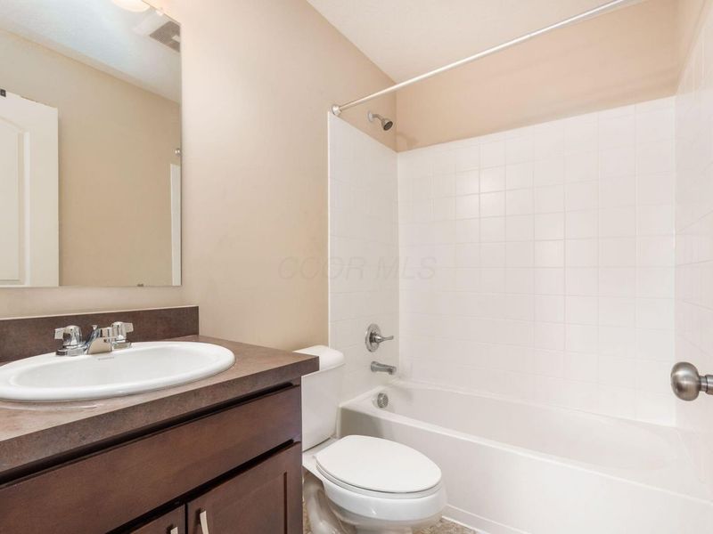 640 Kingshurst Drive , Blacklick, OH 43004 Photo 14