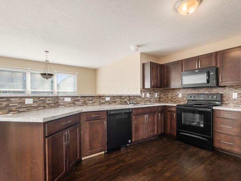 640 Kingshurst Drive, Blacklick, OH 43004 Photo 4