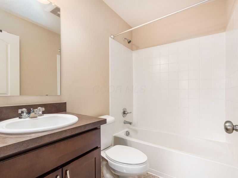 640 Kingshurst Drive, Blacklick, OH 43004 Photo 6