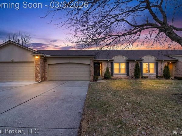 15739 Revere Drive, Clinton Twp, MI 48038