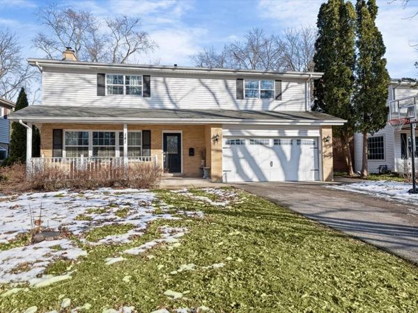 141 Kainer Avenue , Barrington, IL 60010