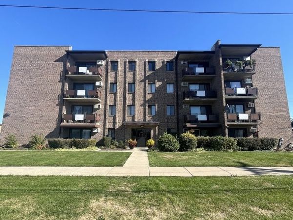 7945 S Oketo Avenue , Unit 408, Bridgeview, IL 60455