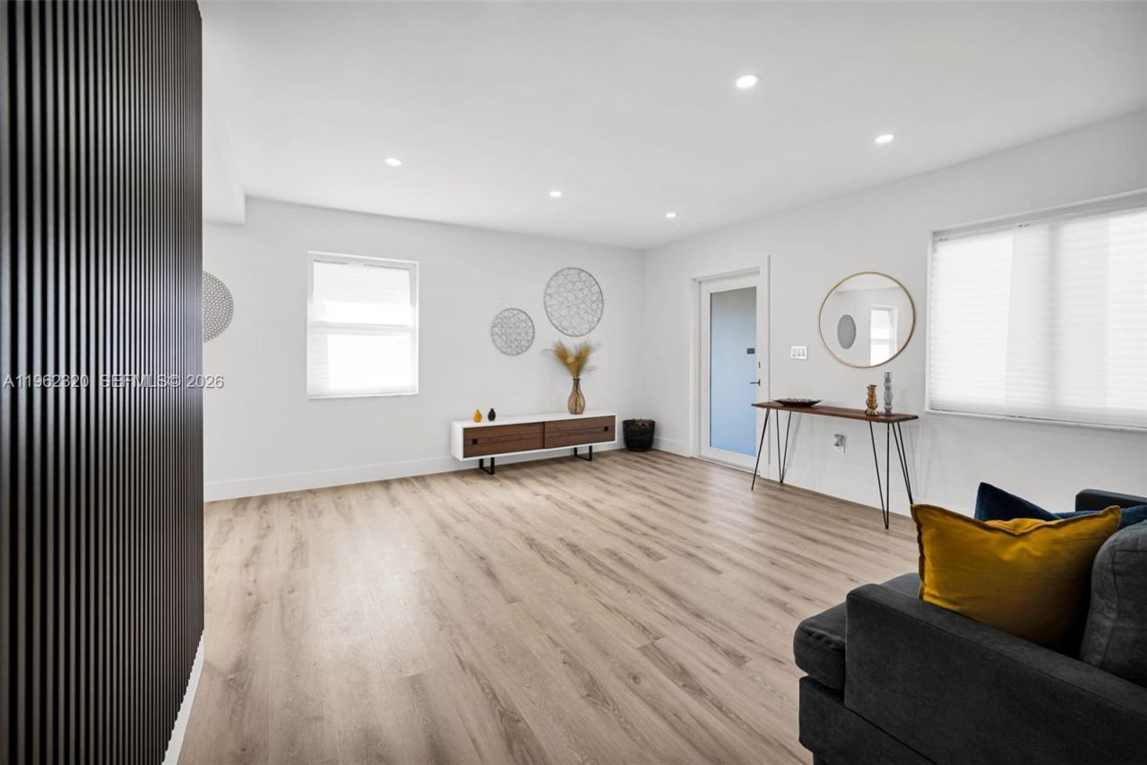 6540 SW 4th St, Unit 6540, Miami, FL 33144 Photo