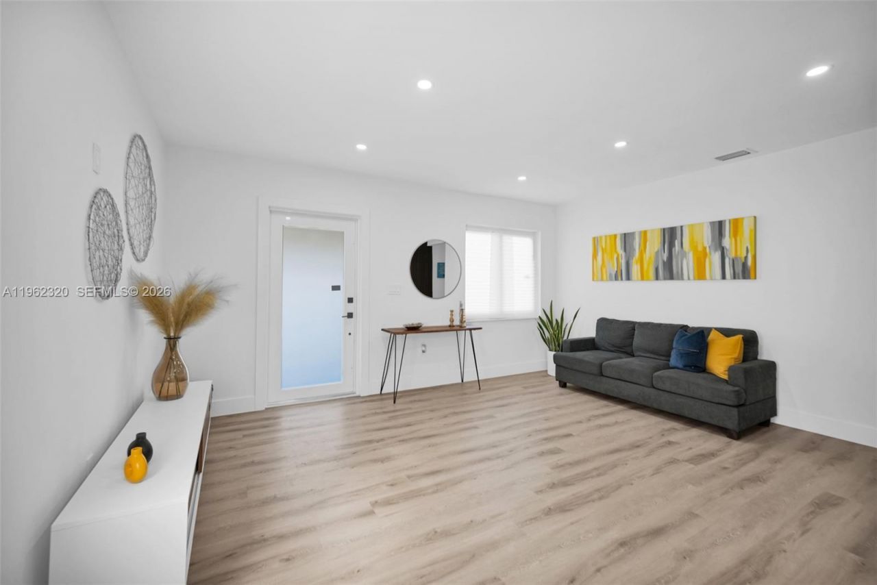 6540 SW 4th St, Unit 6540, Miami, FL 33144 Photo