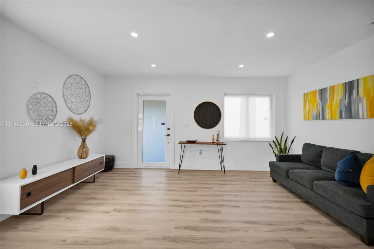 6540 SW 4th St, Unit 6540, Miami, FL 33144 Photo