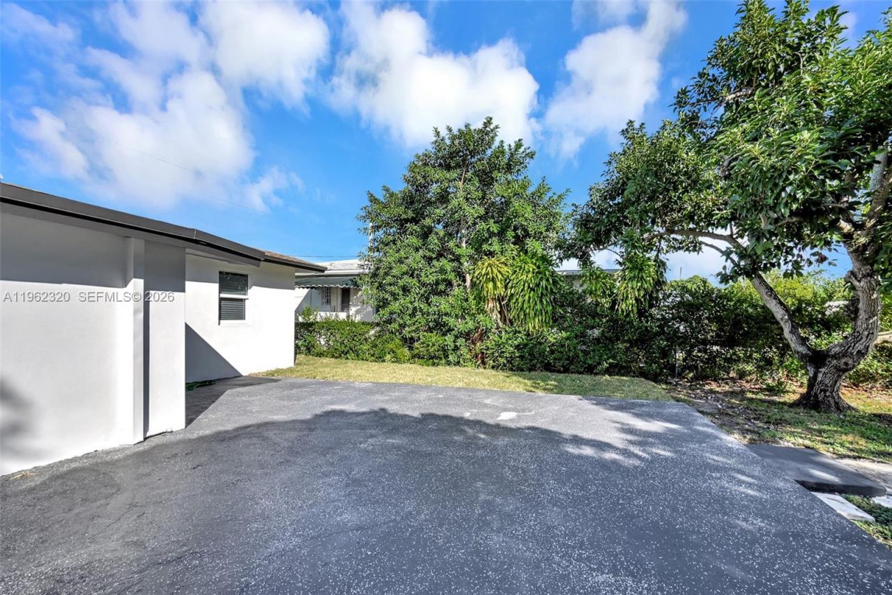 6540 SW 4th St, Unit 6540, Miami, FL 33144 Photo