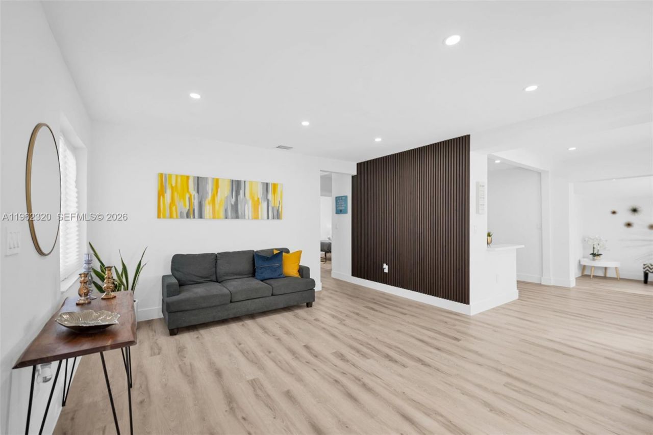 6540 SW 4th St, Unit 6540, Miami, FL 33144 Photo