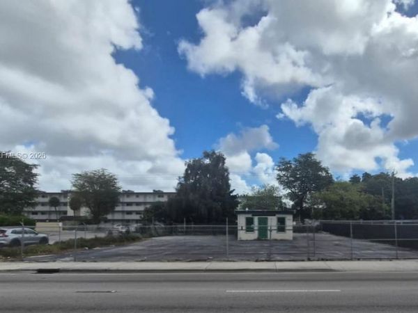 11537 NW 27th Ave , Miami, FL 33167