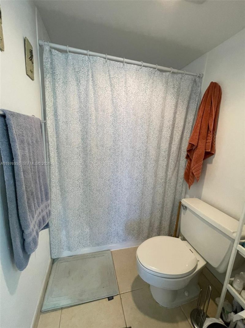 1901 Brickell Ave , Unit B2207, Miami, FL 33129 Photo