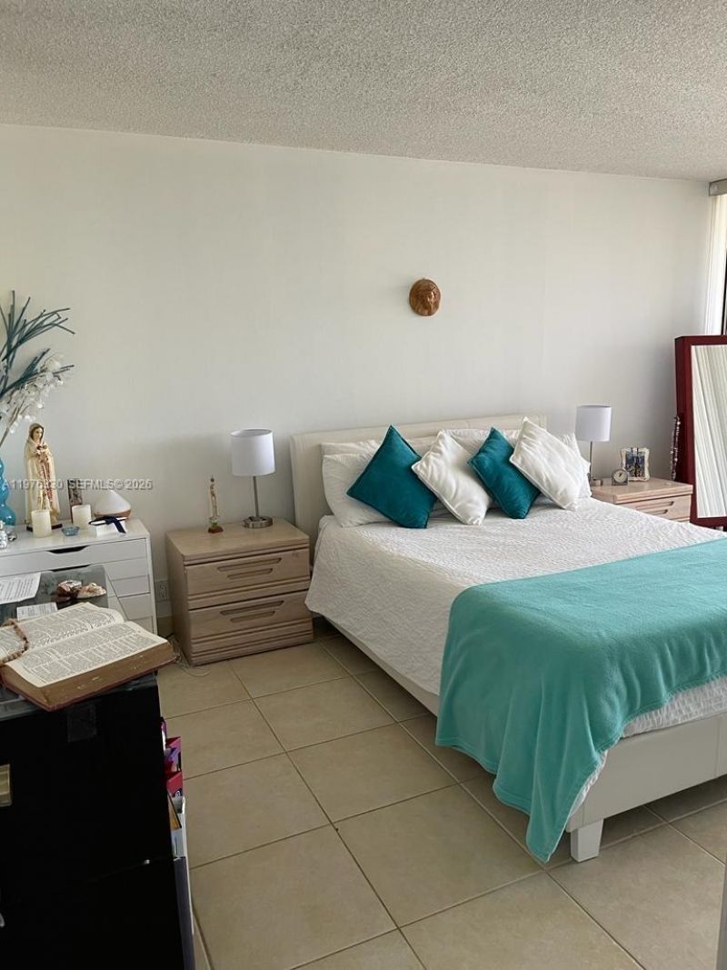 1901 Brickell Ave , Unit B2207, Miami, FL 33129 Photo