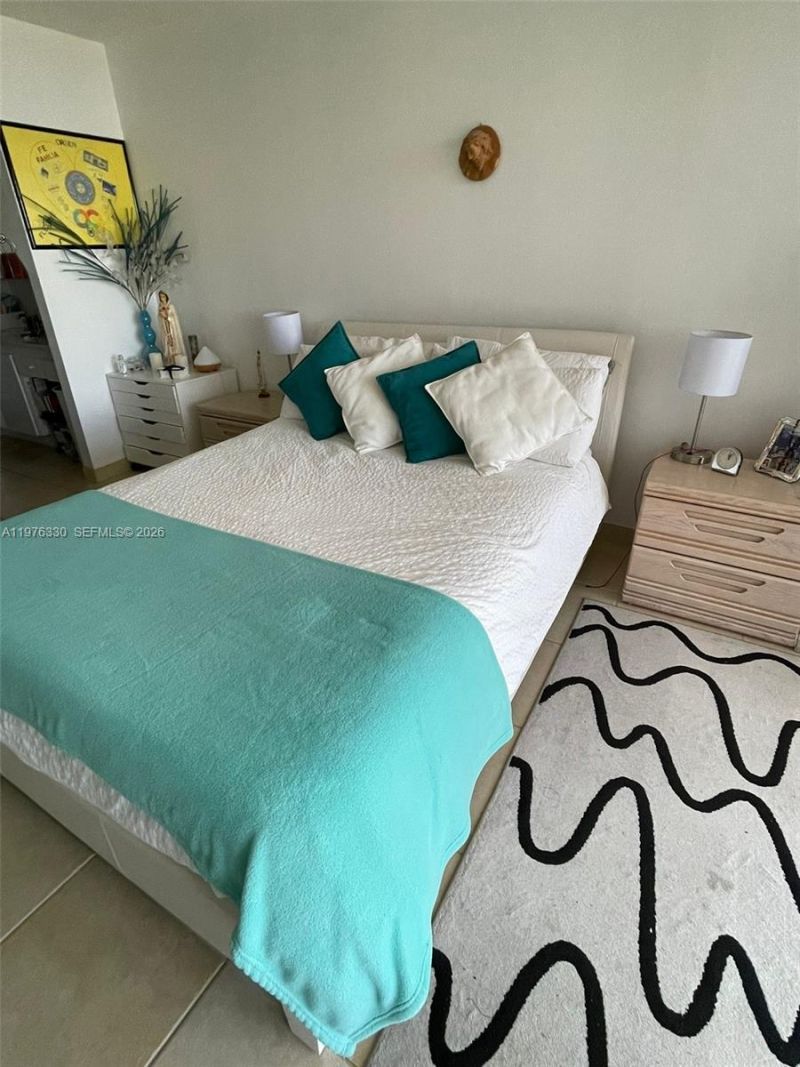 1901 Brickell Ave , Unit B2207, Miami, FL 33129 Photo