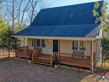 1401 Moccasin Way, Basye, VA 22810