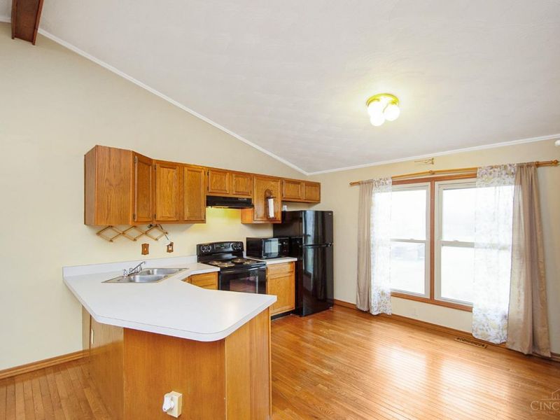 616 Lorelei Drive, Perry Twp, OH 45118 Photo 10