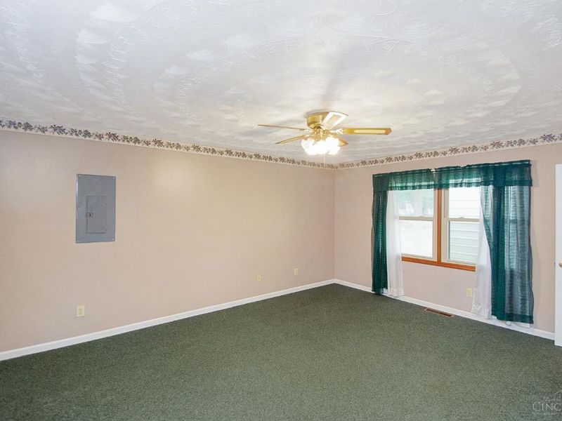 616 Lorelei Drive, Perry Twp, OH 45118 Photo 13