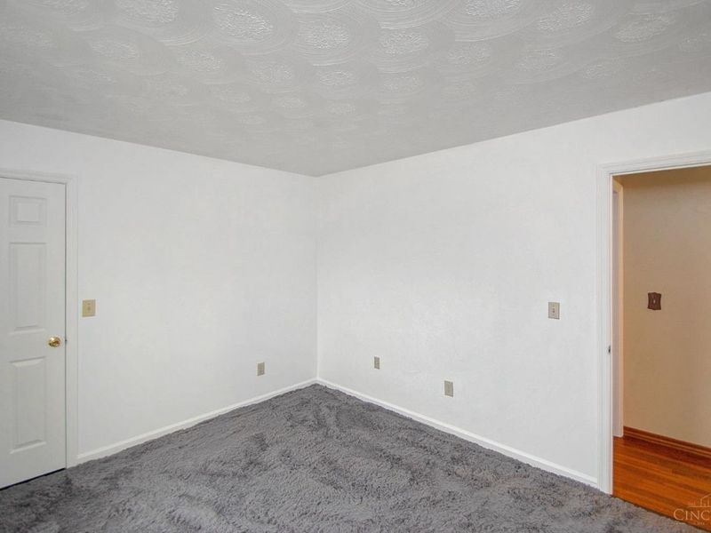 616 Lorelei Drive, Perry Twp, OH 45118 Photo 18