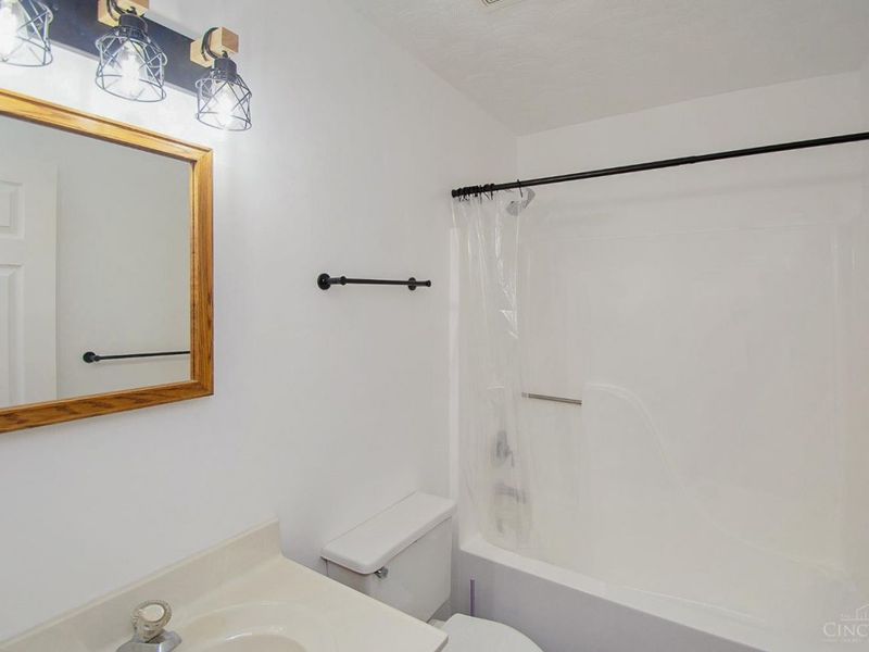 616 Lorelei Drive, Perry Twp, OH 45118 Photo 21