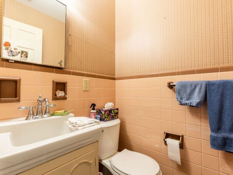 5801 Blue Spruce Lane, Cincinnati, OH 45224 Photo 17