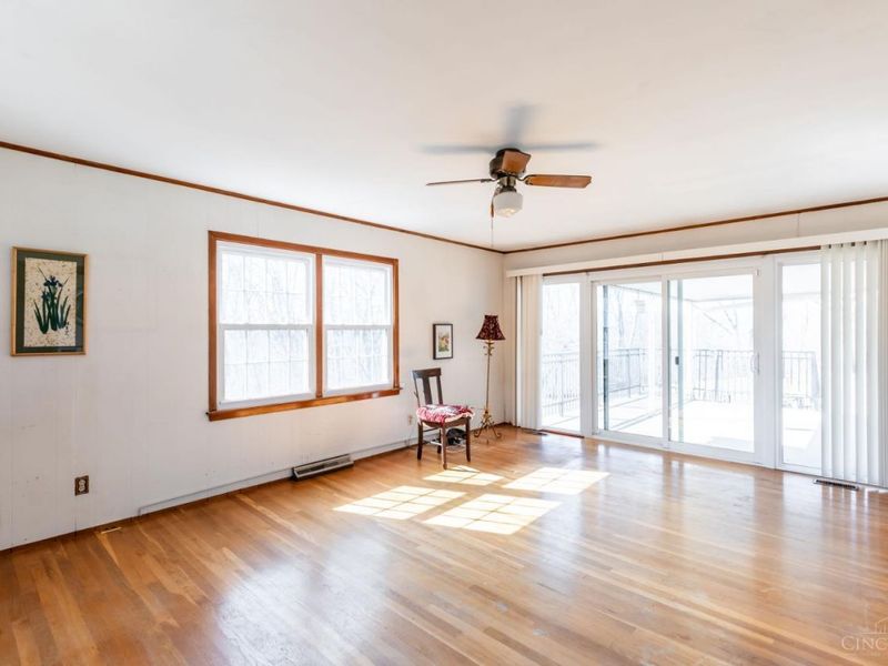 5801 Blue Spruce Lane, Cincinnati, OH 45224 Photo 18