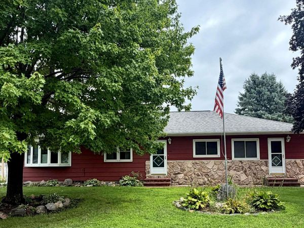 401 W Washington Street, Dows, IA 50071