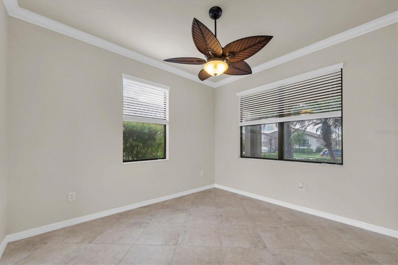 319 Whispering Palms Lane, Bradenton, FL 34212 Photo