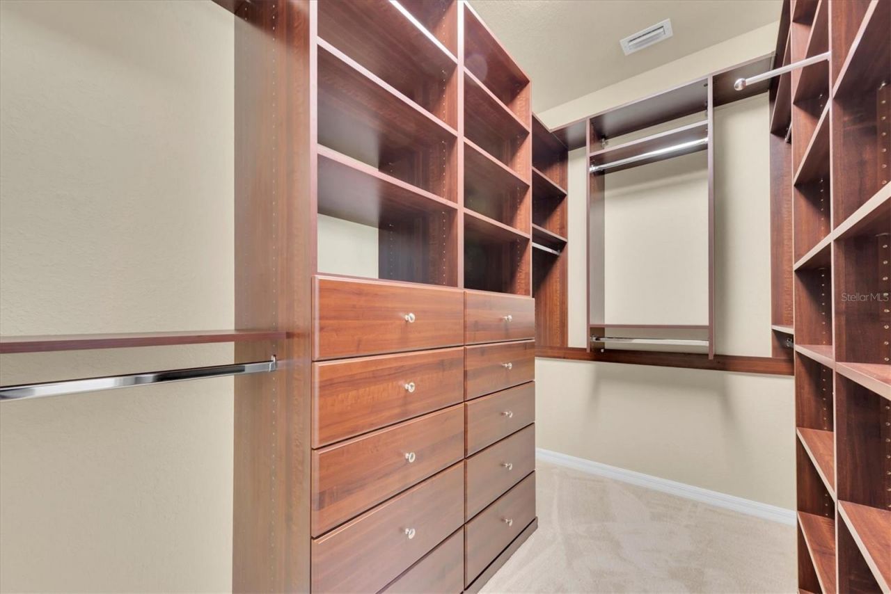 319 Whispering Palms Lane, Bradenton, FL 34212 Photo