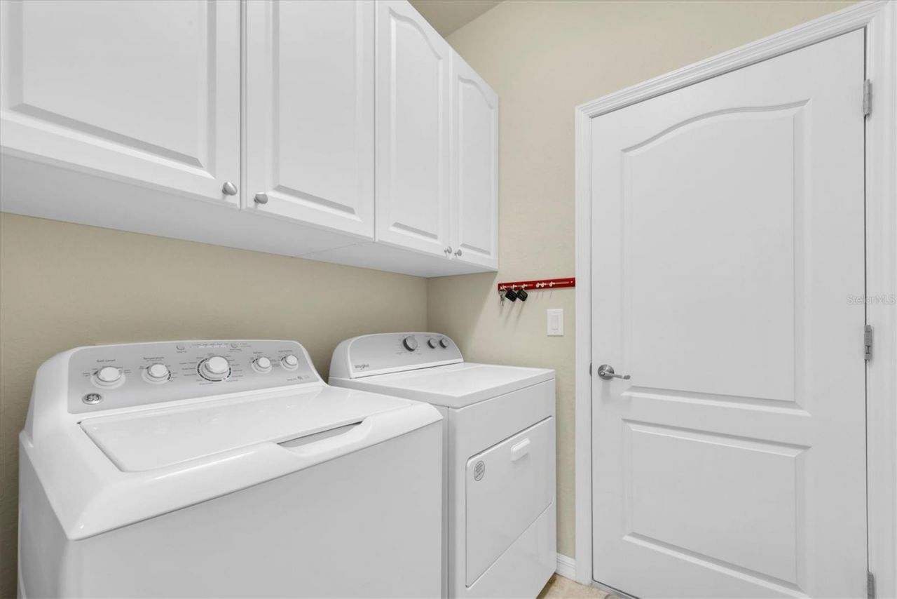 319 Whispering Palms Lane, Bradenton, FL 34212 Photo