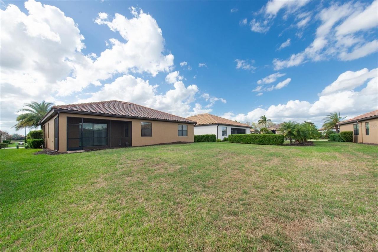 319 Whispering Palms Lane, Bradenton, FL 34212 Photo