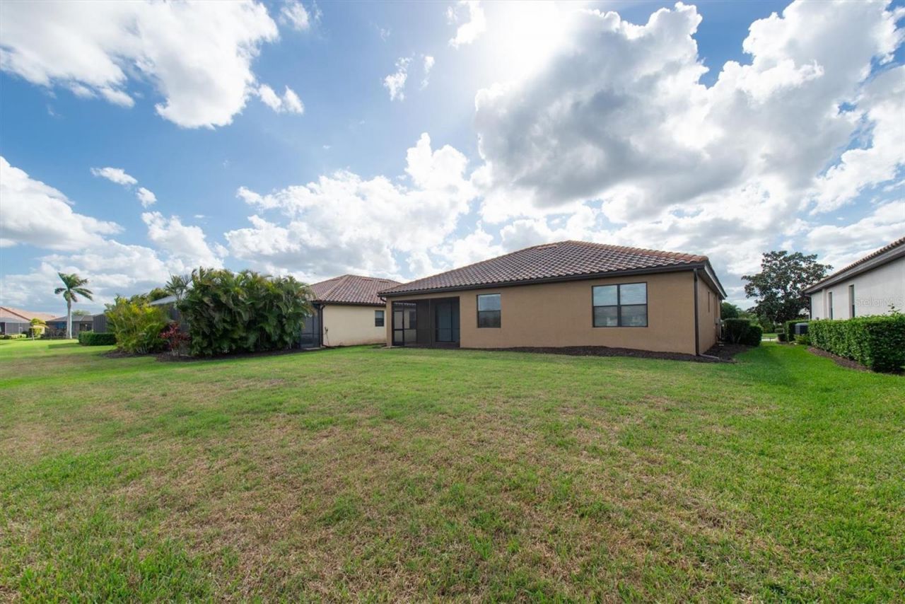 319 Whispering Palms Lane, Bradenton, FL 34212 Photo