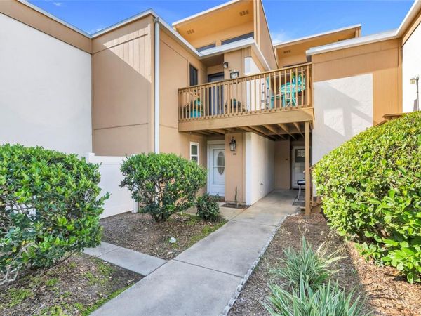 1051 S HIGHLAND STREET , Unit 4B, MOUNT DORA, FL 32757