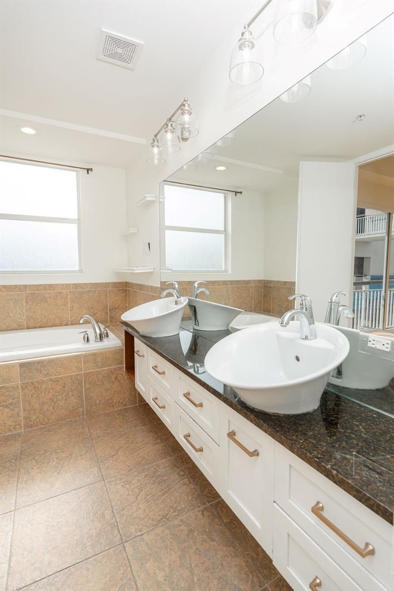 1002 Channelside Drive, Unit 2C, Tampa, FL 33602 Photo