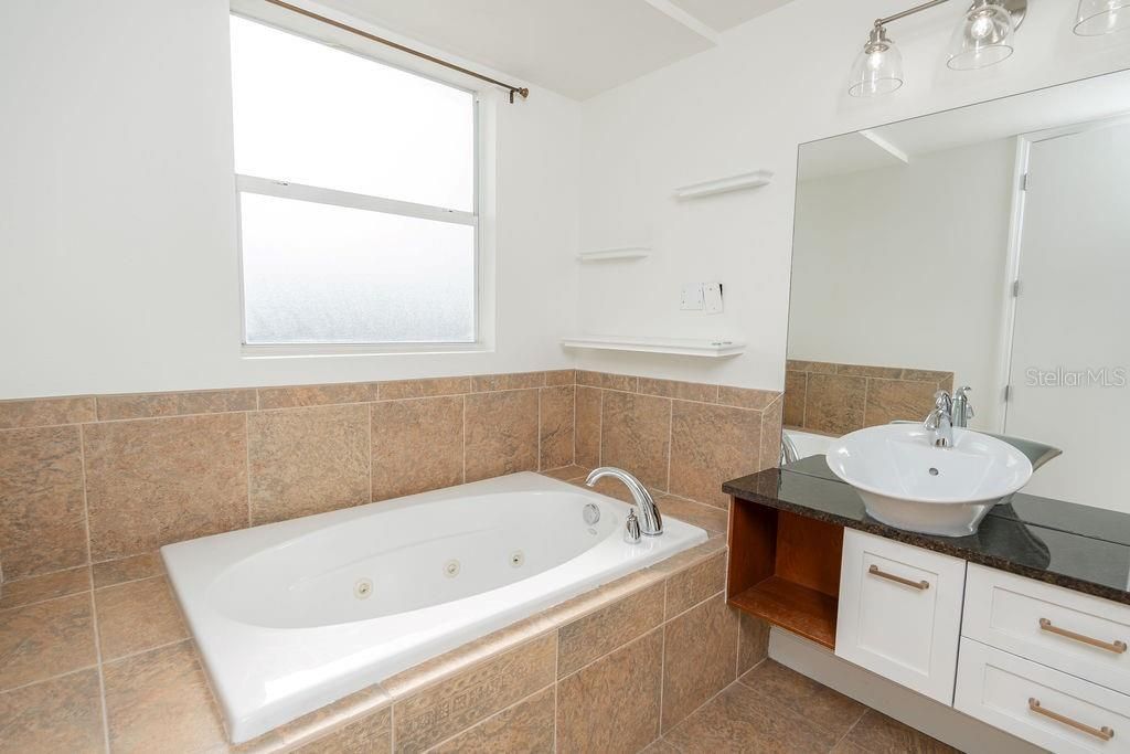 1002 Channelside Drive, Unit 2C, Tampa, FL 33602 Photo