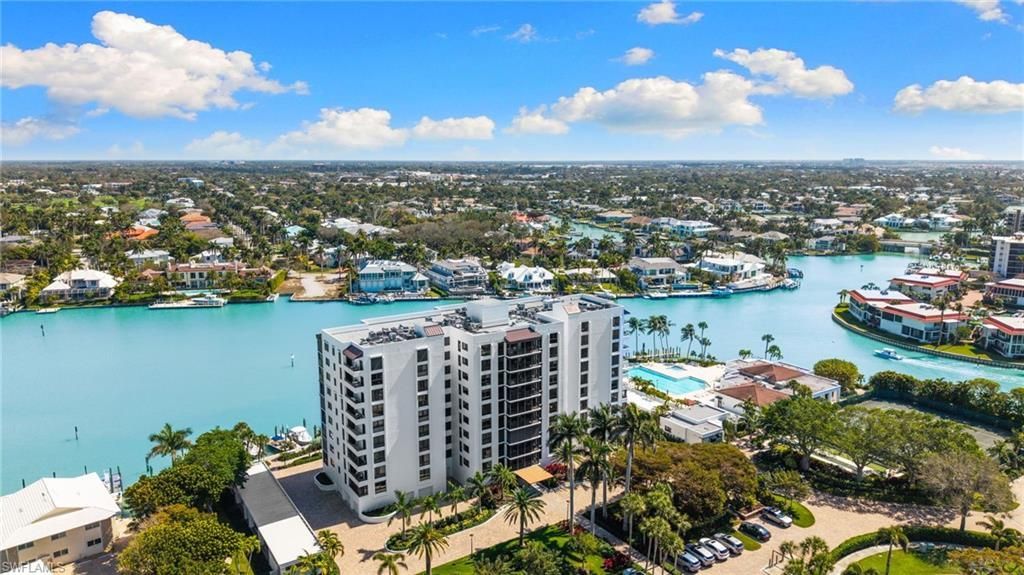 2400 Gulf Shore Blvd N, Unit 402, Naples, FL 34103 Photo